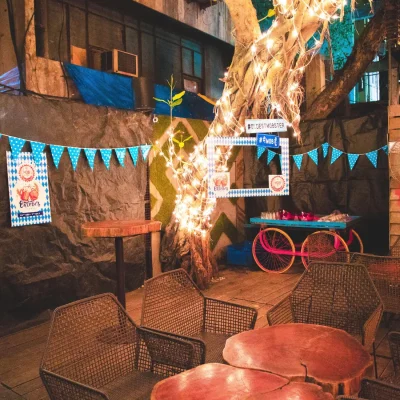 Night party experience during Delhi Bar Crawl